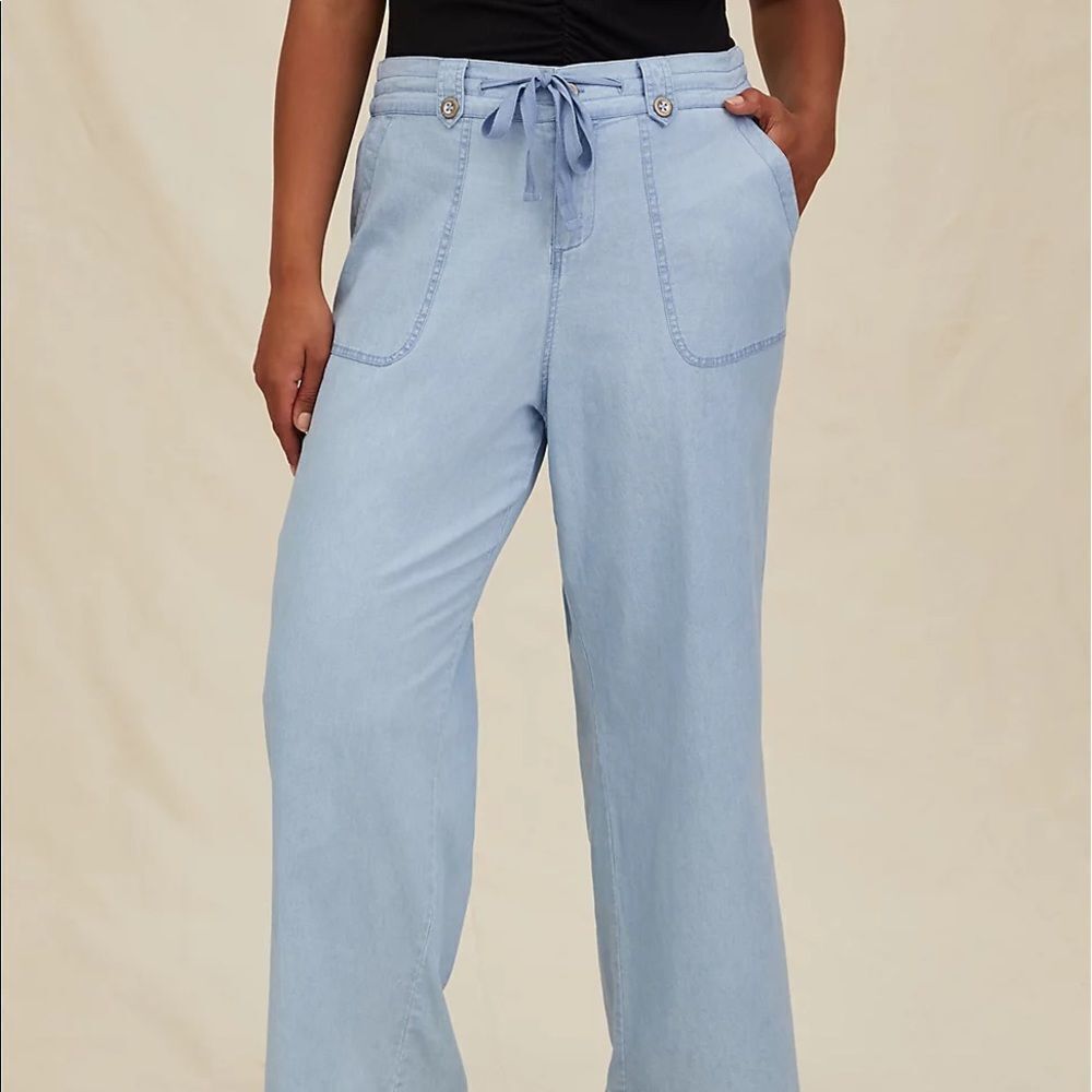Torrid chambray light wash pants - Picture 5 of 11